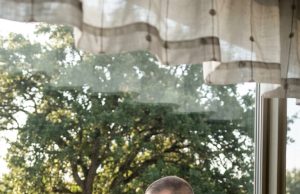 Every morning at 7:15, a retired K9 officer in Tucson stepped out of his back door carrying an eighty-five-pound German Shepherd in his arms like a child. When a neighbor finally captured a 38-second clip of the ritual through her kitchen window, the world watched in silence, racking up 15 million views in just three days